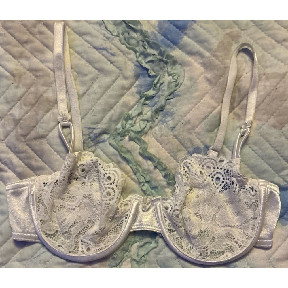 Vintage Marilyn Monroe by Warner's White Lace Unlined Demi Cup Bra, 34B (1812)